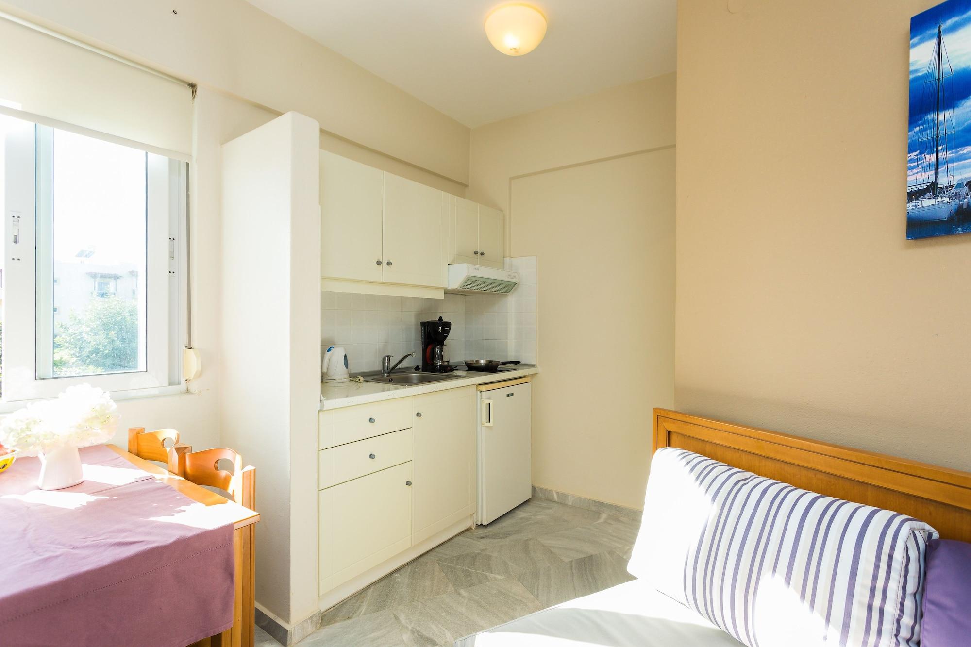 Radamanthy'S Hotel Apartments Сфакаки Экстерьер фото